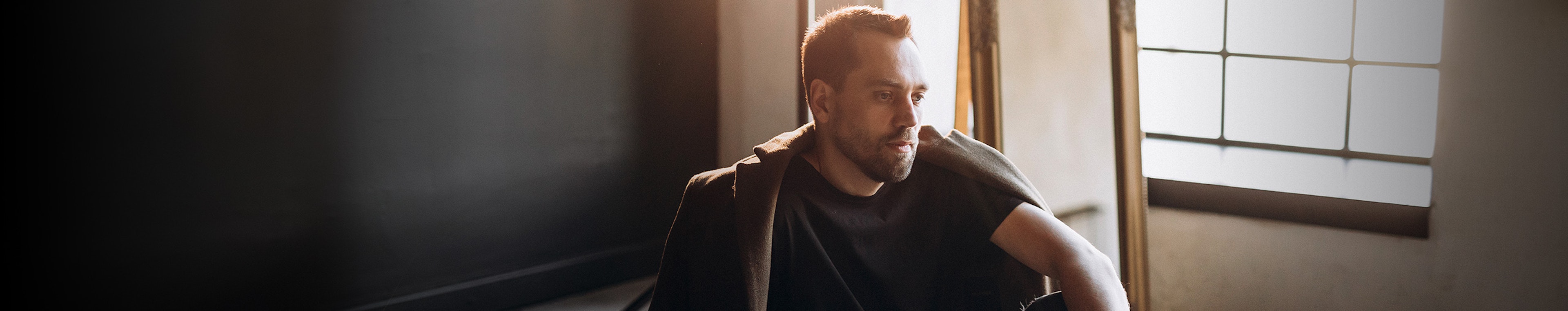 All Around the Christmas Tree by Ikoliks