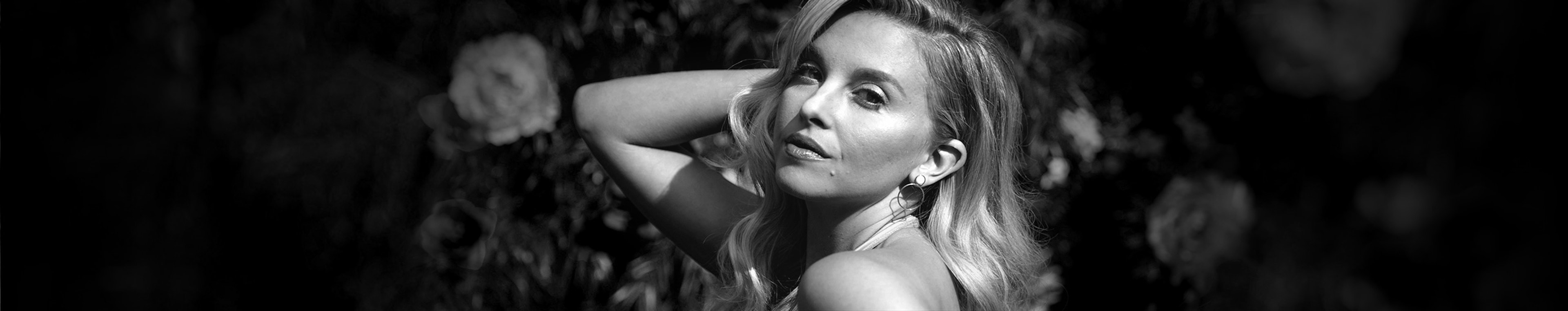 Howlin' at the Moon - No Lead Vocals by Laura Leighe